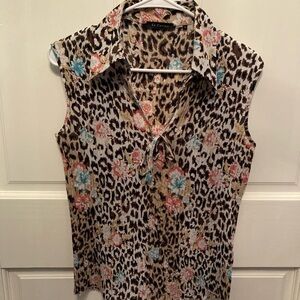 Le Caviar floral and leopard top. Size L
